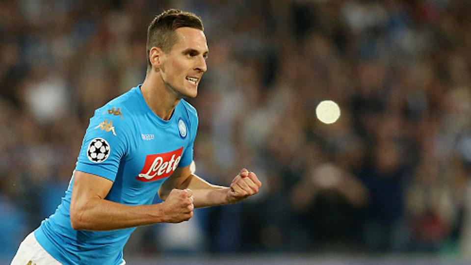 AS Roma jadi yang terdepan dalam perburuan Arkadiusz Milik. Pasalnya, mereka siap mengorbankan pemain yang diidamkan oleh Gennaro Gattuso, yakni Cengiz Under.